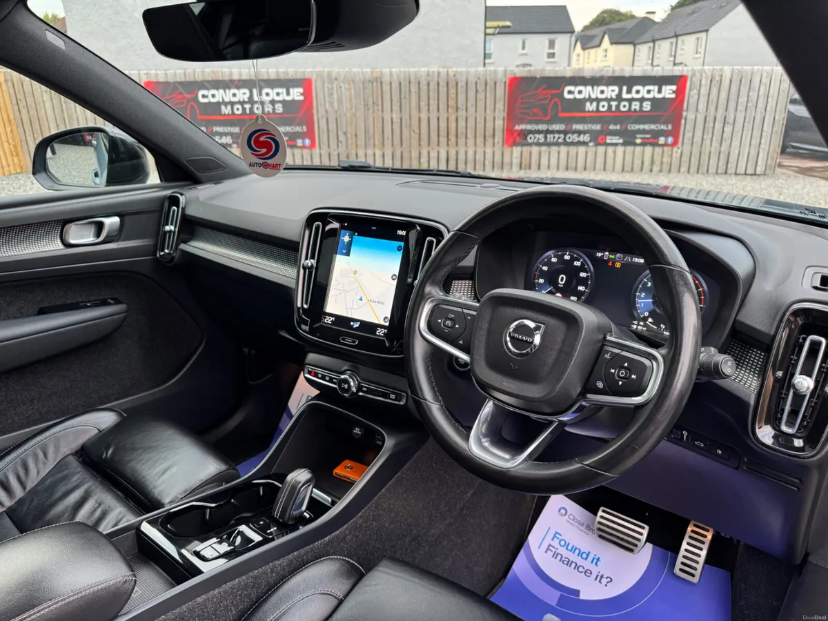 2021 212 Volvo XC40 T5 R-Design Recharge - Image 6