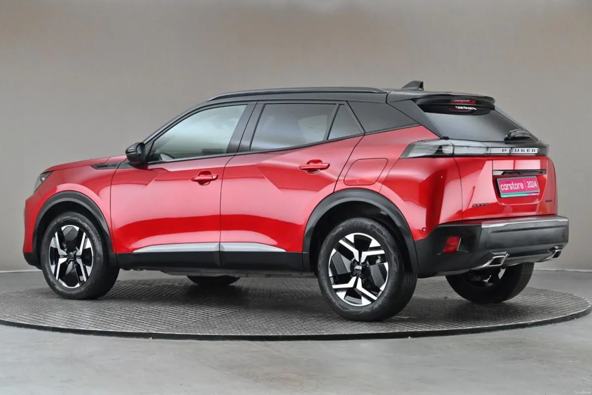 Peugeot 2008 1.2 MHEV GT  **BI-TONE ROOF** - Image 6