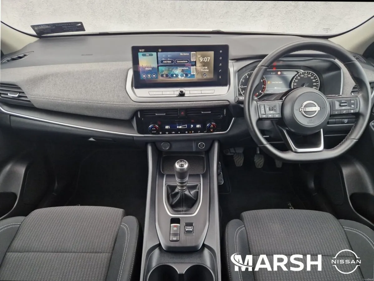 Nissan Qashqai 1.3 MHEV SV MY24 04DR - Image 2