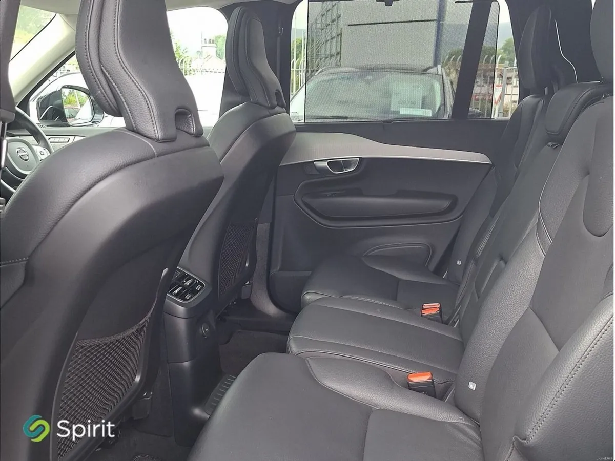 Volvo XC90  T8 Black  455 310+145 - Image 5