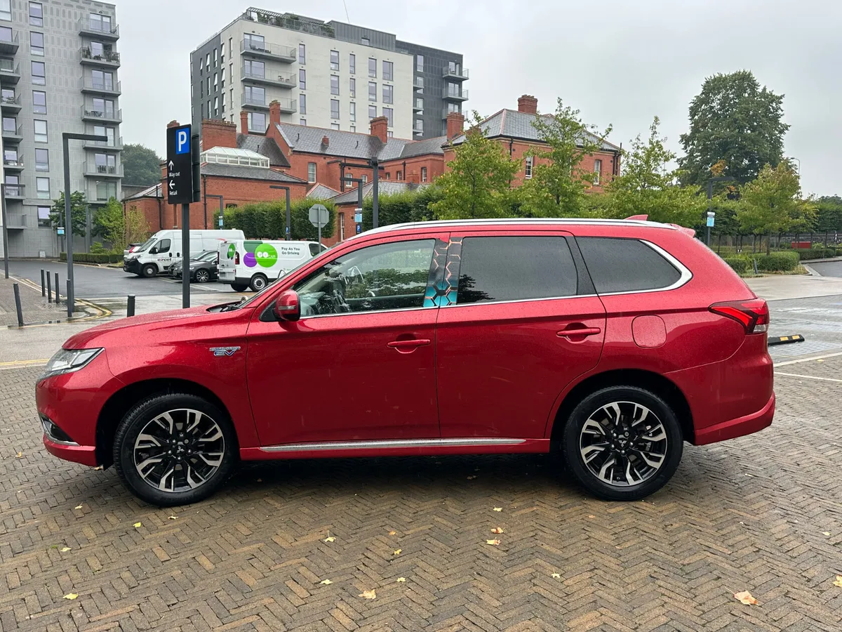 Mitsubishi Outlander 2017 - Image 2