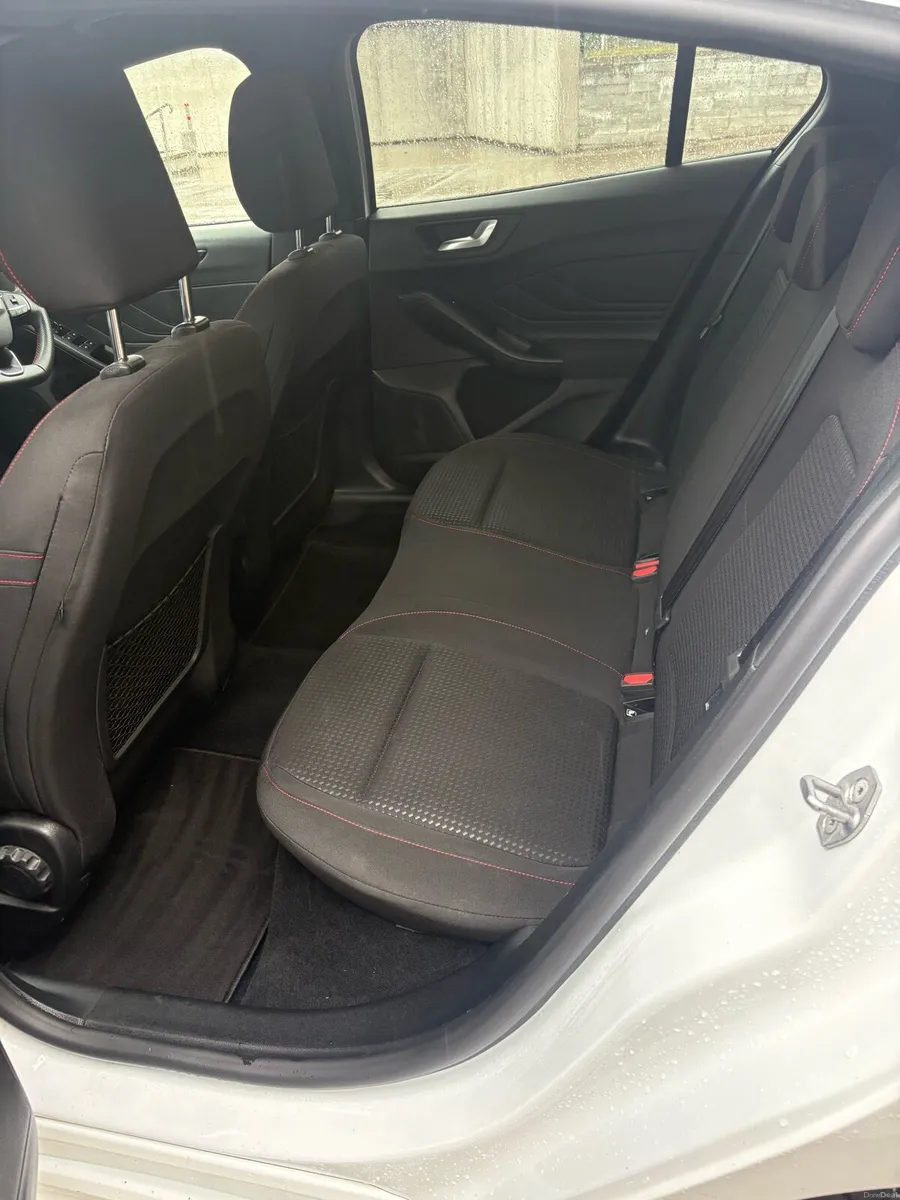 Ford focus - Image 6