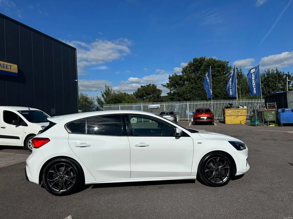 Ford Focus ST-Line 1.5 Diesel 2021 (211) - Image 5
