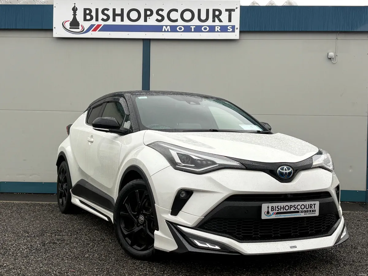 TOYOTA CHR HYBRID - Image 2