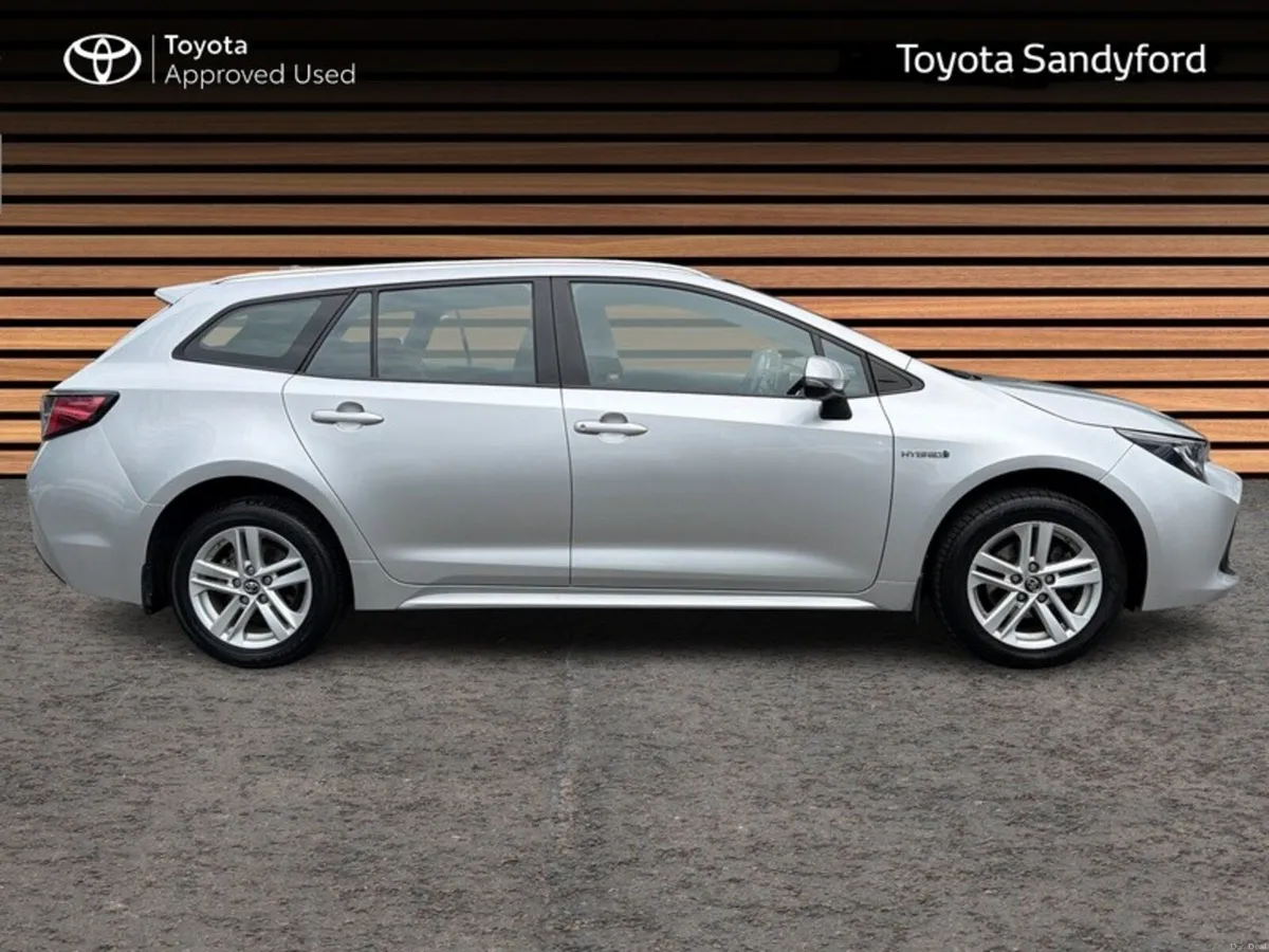 Toyota Corolla TOURING SPORT ESTATE HYBRID LUNA // - Image 3