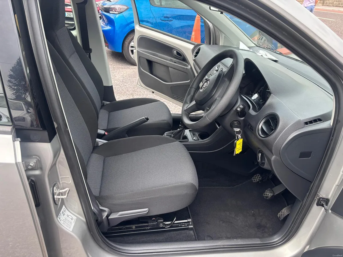 Skoda Citigo 2016  1.0  PETROL  LOW  MILEAGE - Image 5