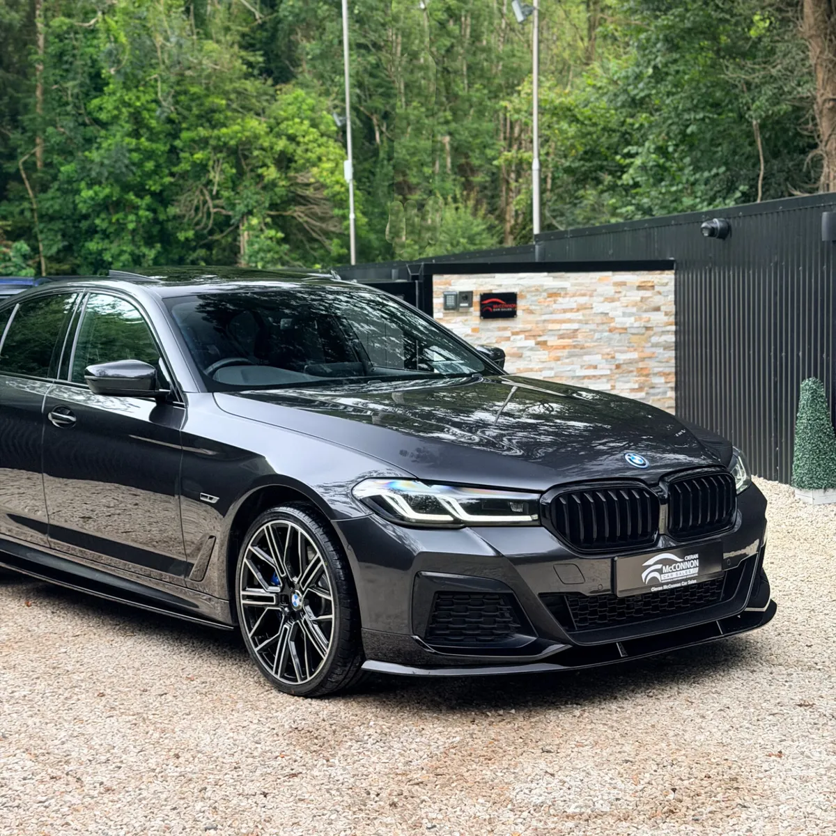 2022 (222) BMW 530E MSPORT LCI PRO 290BHP *SUNROOF - Image 2