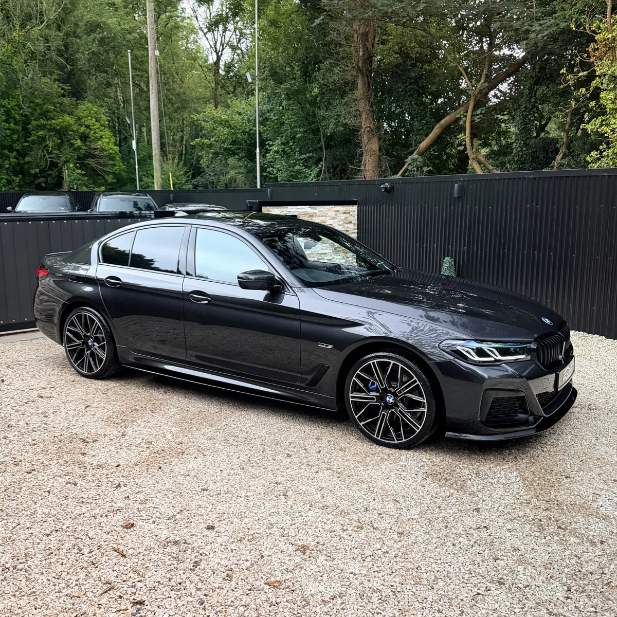 2022 (222) BMW 530E MSPORT LCI PRO 290BHP *SUNROOF - Image 4