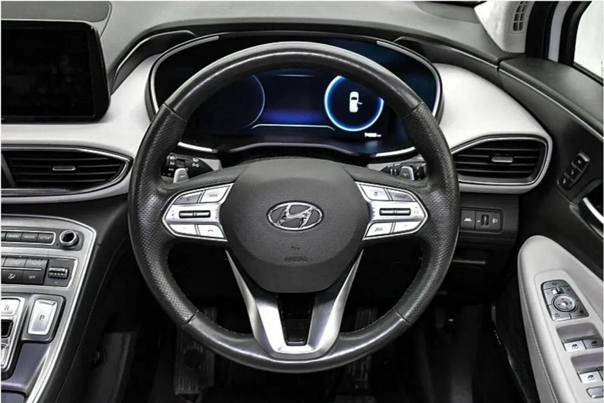 Hyundai Santa Fe HTRAC 4WD 2.2L - Image 5