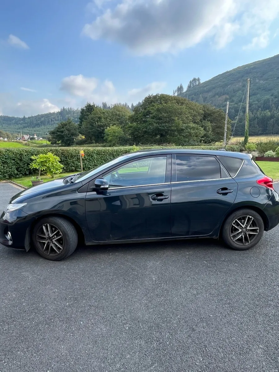2015 Toyota Auris 1.4 Diesel - Image 2