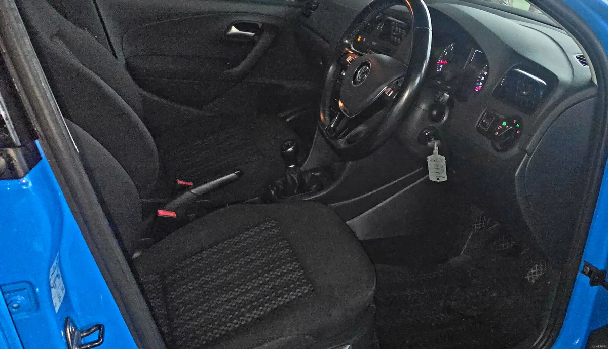 VW Polo 1.0i FUN SPEC NCT TAX SUNROOF - Image 6