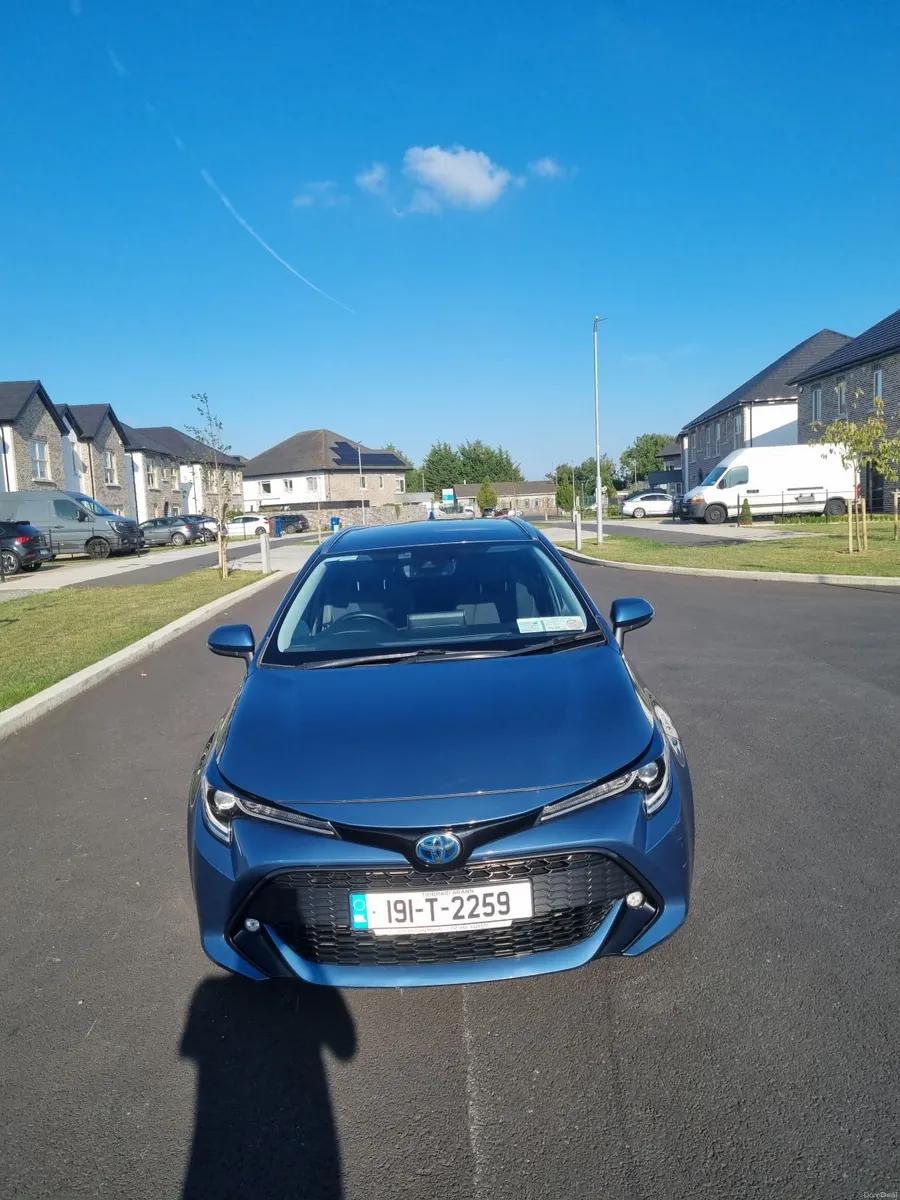 Toyota Corolla Touring Sports Sol - Image 2