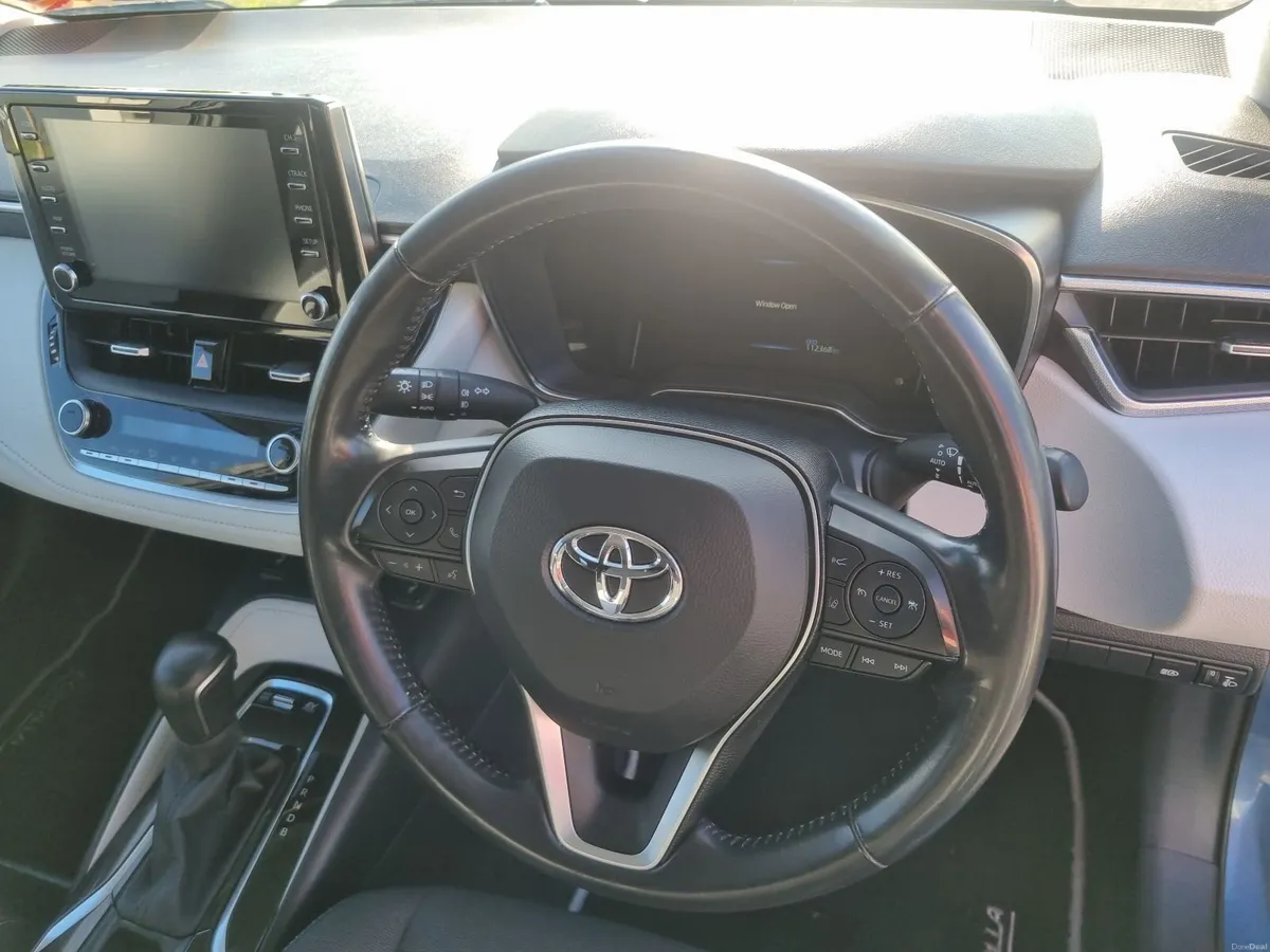 Toyota Corolla Touring Sports Sol - Image 5