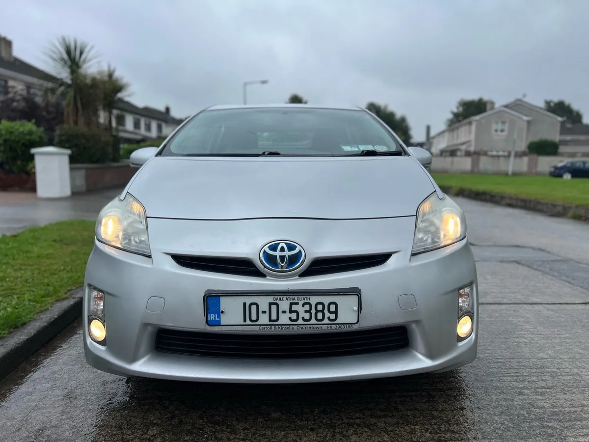 Toyota Prius 1.8 hybrid ( low mileage) - Image 2