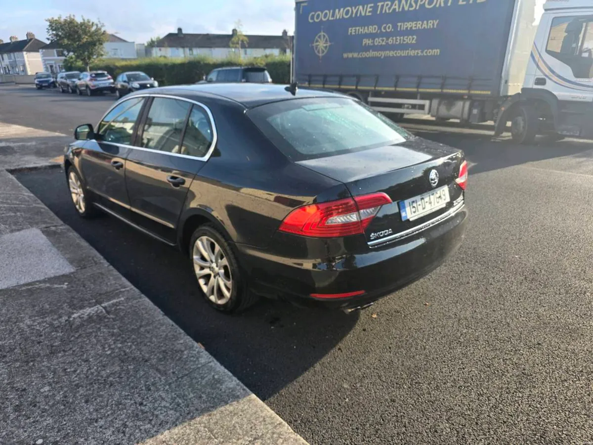 Skoda Superb 2015 2.0 tdi Automatic - Image 4