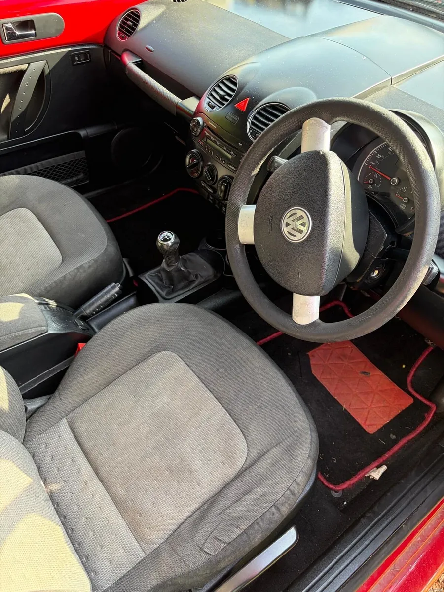 Volkswagen Beetle - Image 6