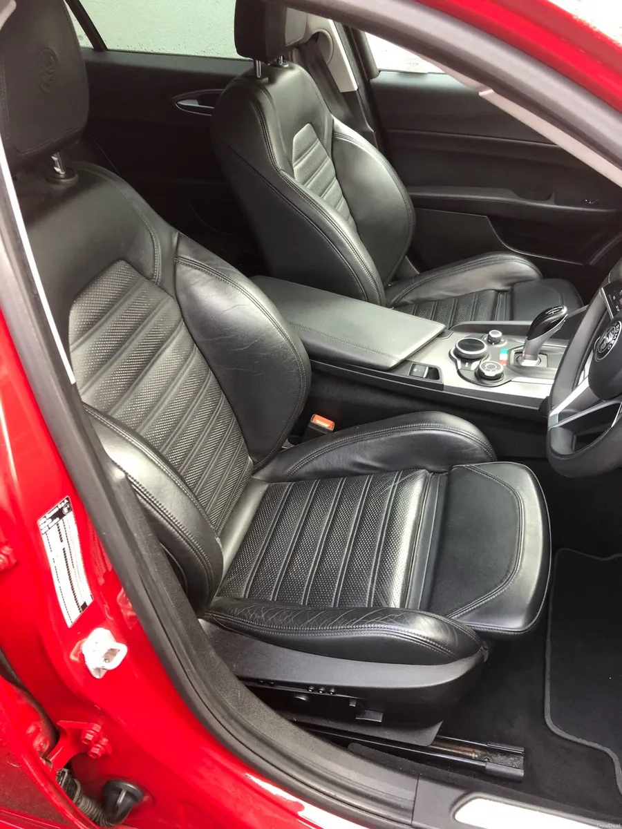 Alfa Romeo Giulia Speciale 2.2Td 180hp - Image 4
