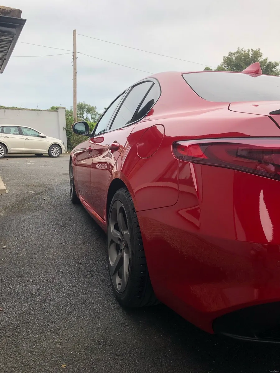 Alfa Romeo Giulia Speciale 2.2Td 180hp - Image 3