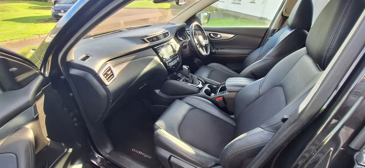 Nissan Qashqai  Tekna High Spec .2019 - Image 6