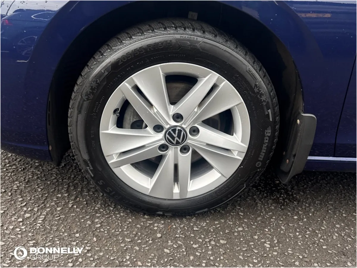 Volkswagen Golf Hatchback Life - Image 5