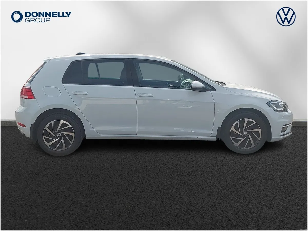 Volkswagen Golf Diesel Hatchback Match Edition - Image 4