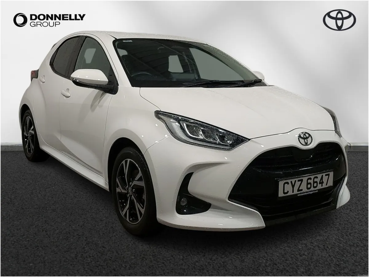 Toyota Yaris 1.5 Hybrid Design 5dr CVT - Image 1