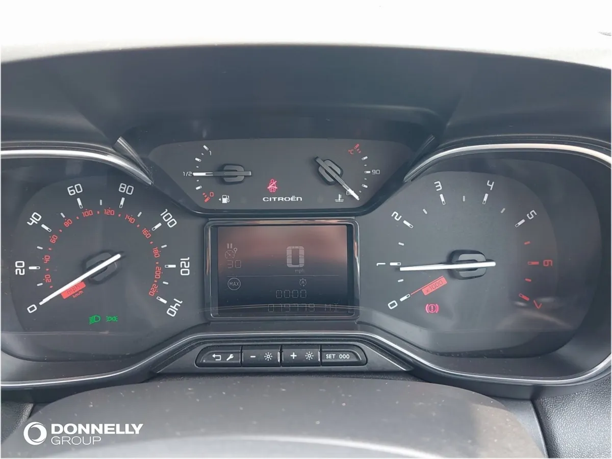 Citroen C3 Aircross 1.2 PureTech 130 Flair 5dr - Image 5