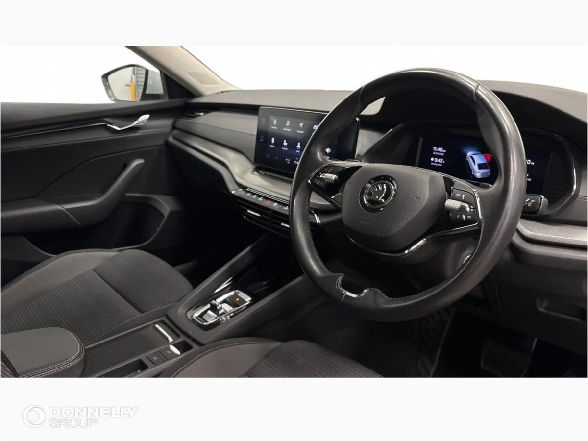 Skoda OCTAVIA 1.4 TSI iV SE Technology DSG 5dr - Image 6