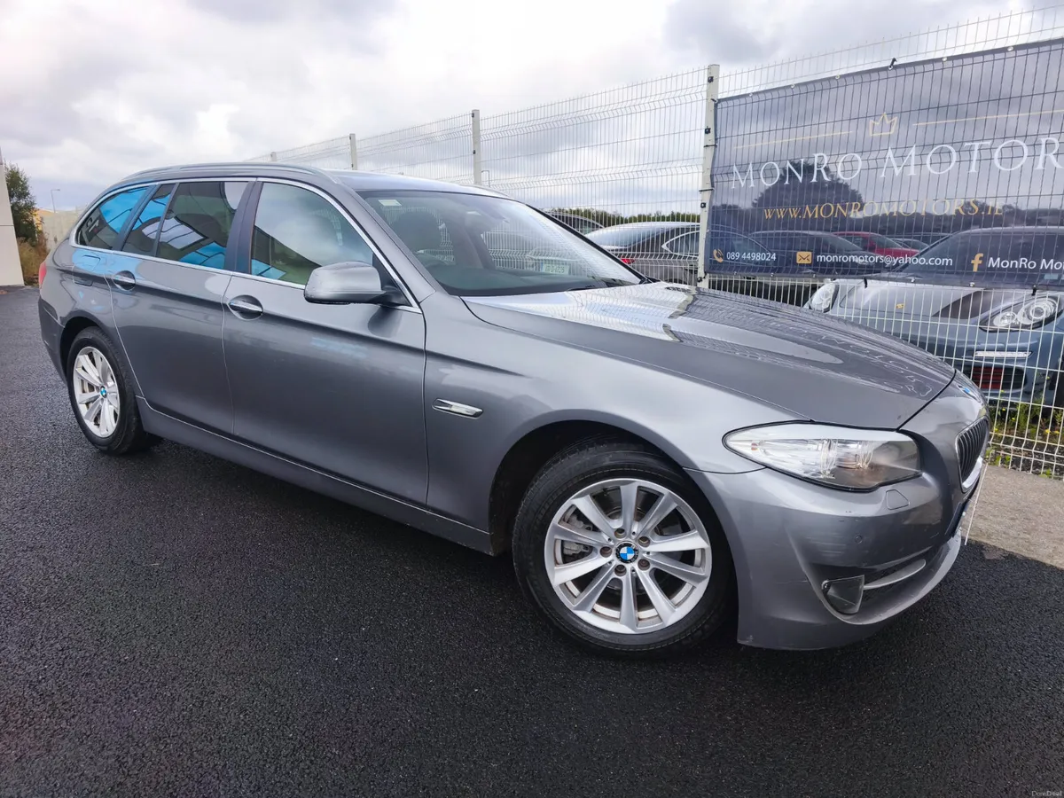 BMW 5-Series 2013 520D SE TOURING AUTO - Image 2