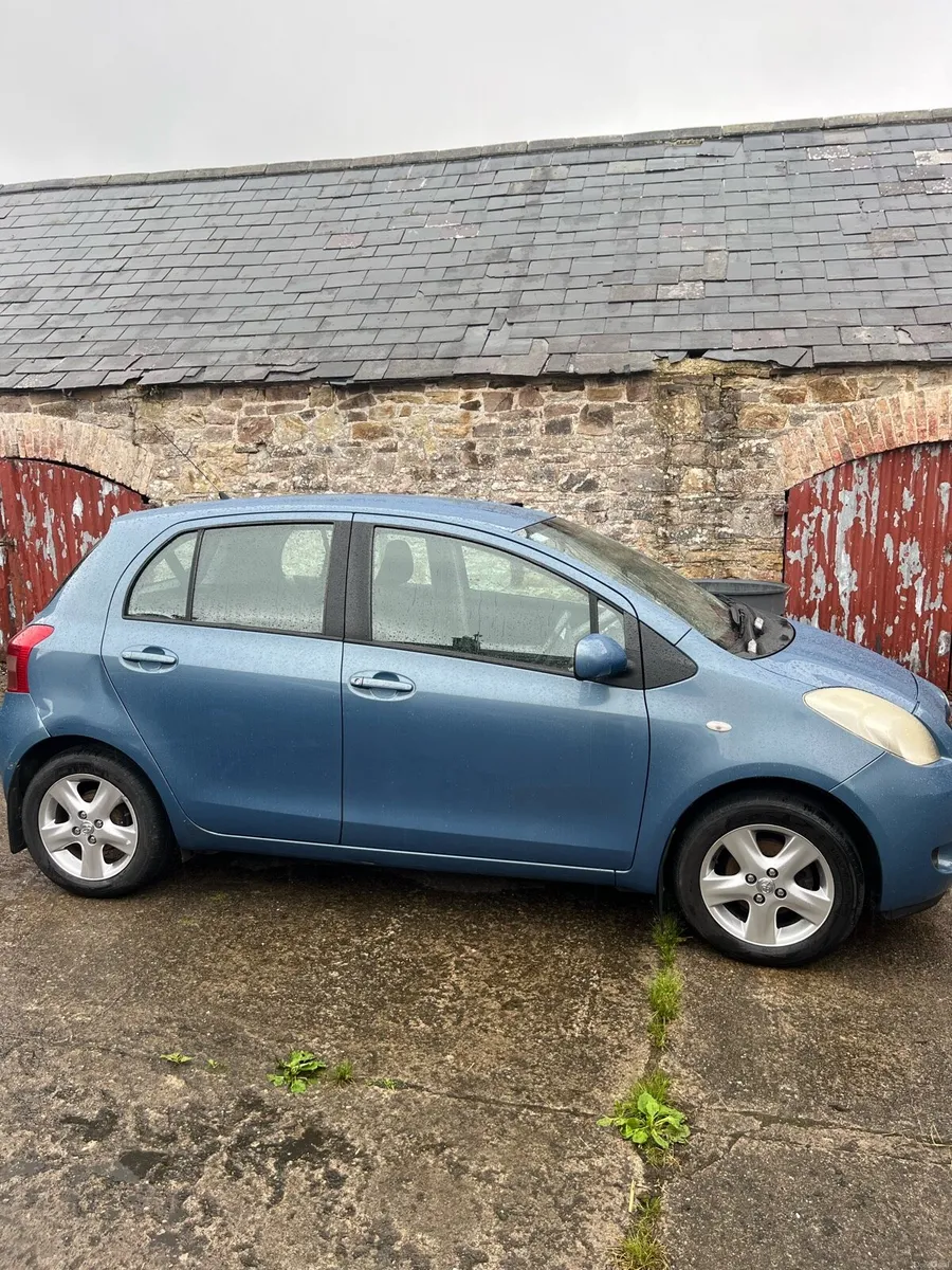 07 Toyota Yaris For Sale - Image 2