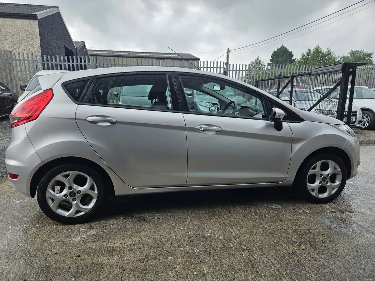 2012 Ford Fiesta 1.2 Zetec - Image 3
