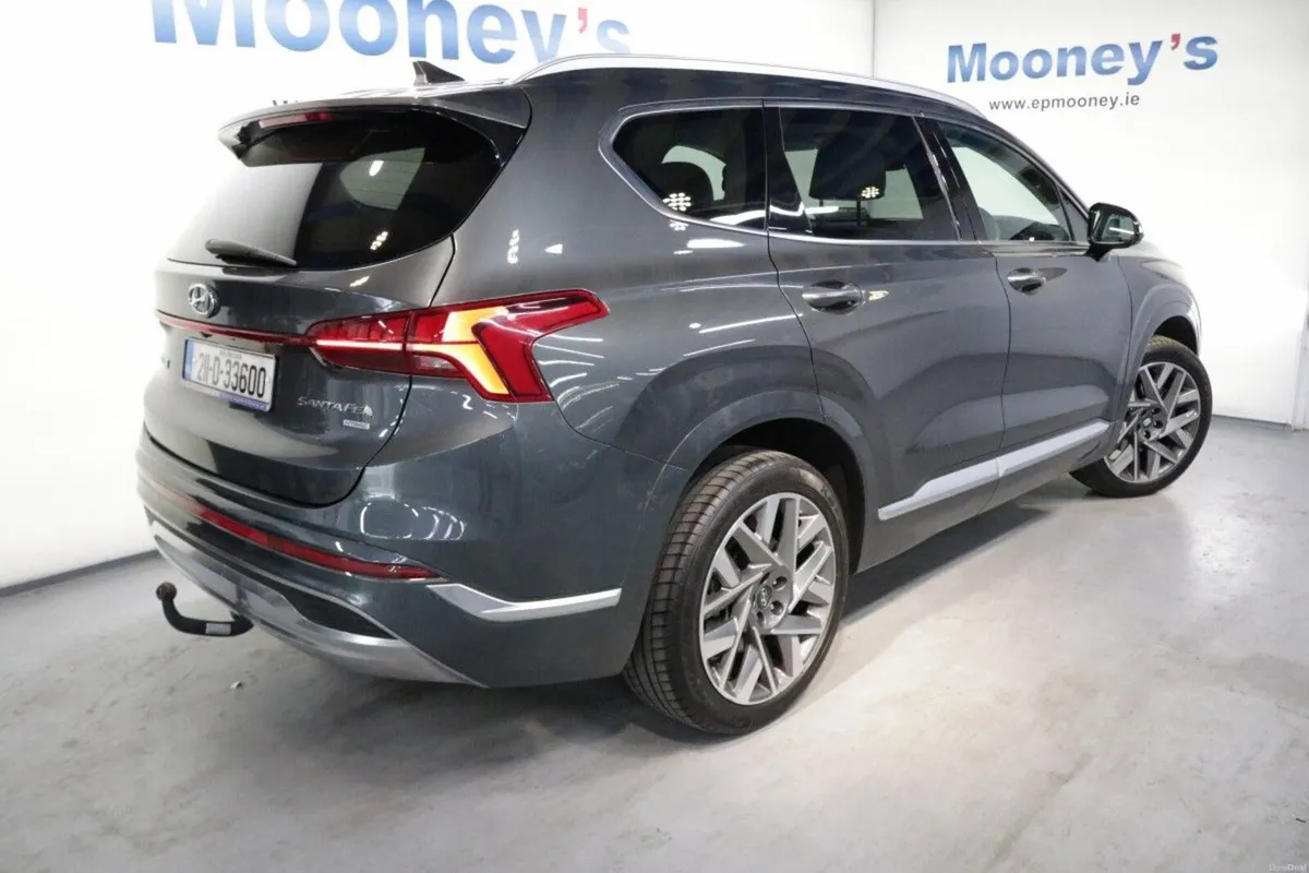 Hyundai Santa Fe Executive Plus 2.2L Diesel Automa - Image 4