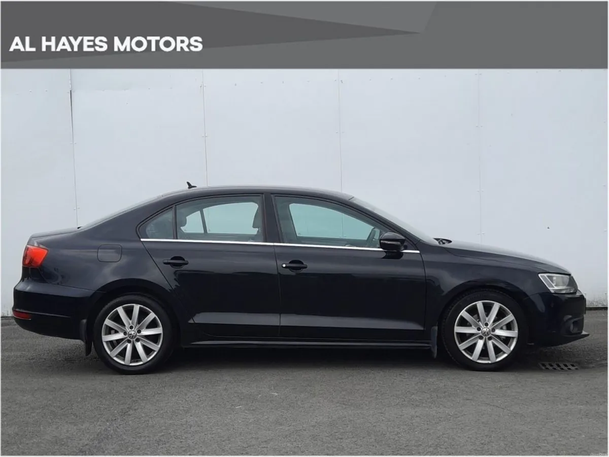 Volkswagen Jetta **NCT 05-2027**HIGHLINE **1.6 TDI - Image 6