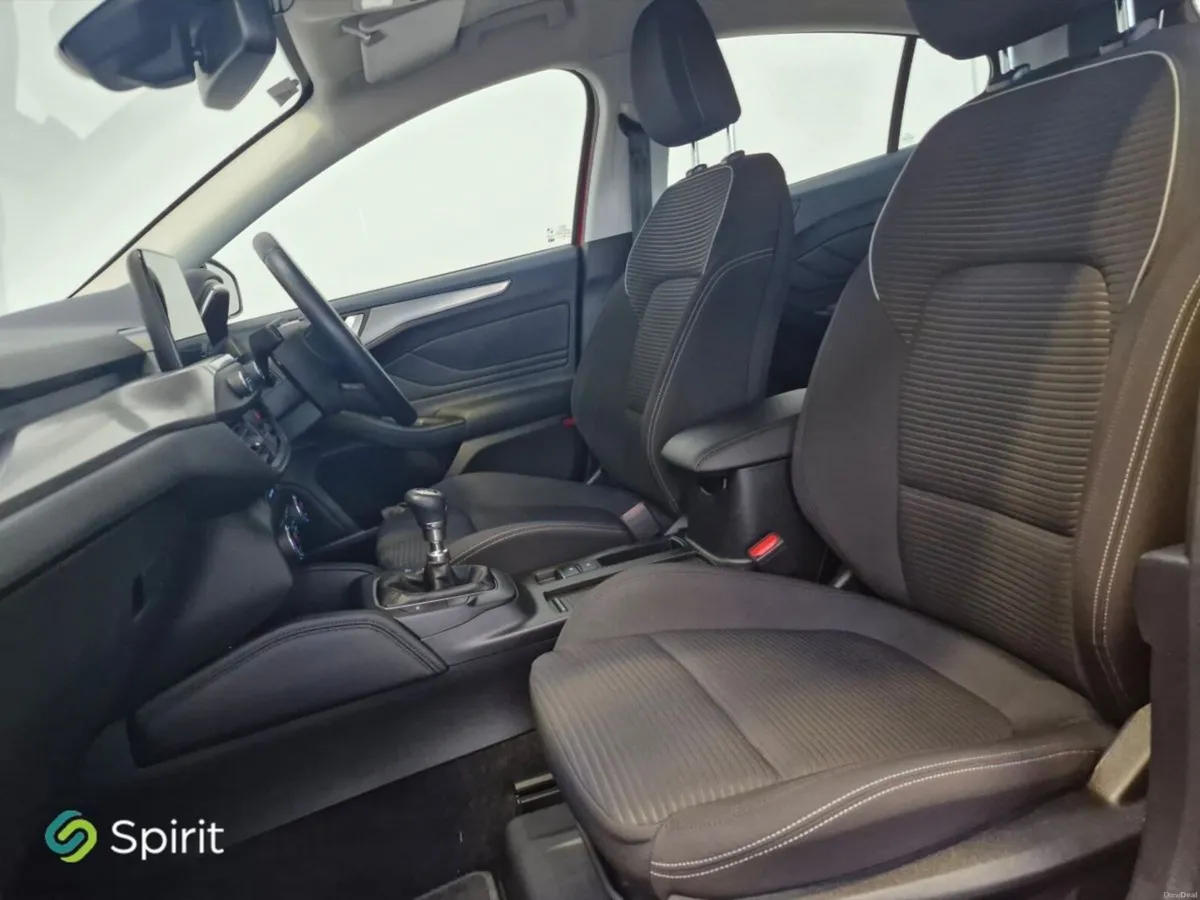 Ford Focus 1.0T EcoBoost Hybrid 125PS Titanium **C - Image 3