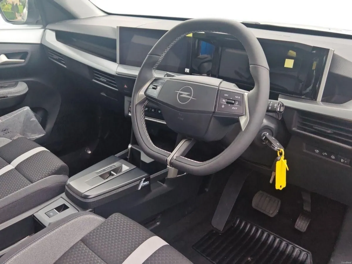 Opel Frontera Hybrid GS 1.2 136hp automatic 7 Seat - Image 5