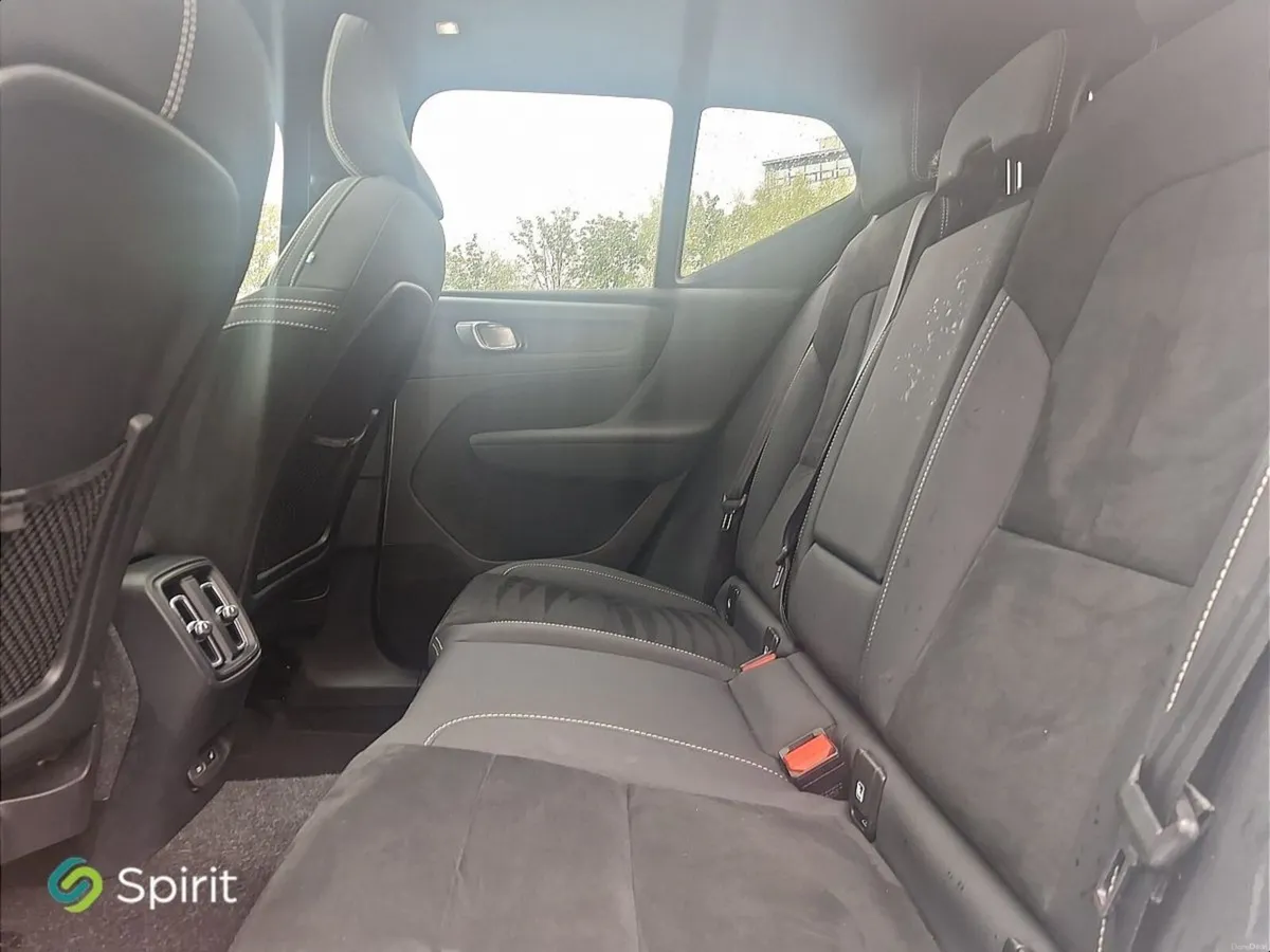 Volvo XC40 Fully Electric Ultimate - Image 5
