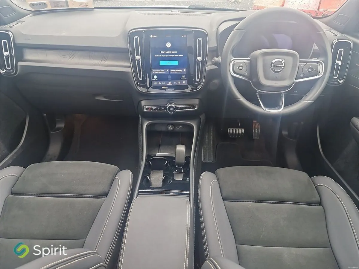 Volvo XC40 Fully Electric Ultimate - Image 4