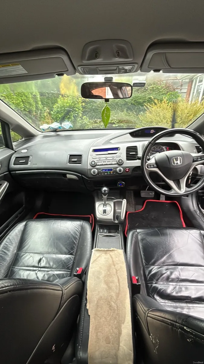 Honda Civic Automatic Hybrid 2010 - Image 1