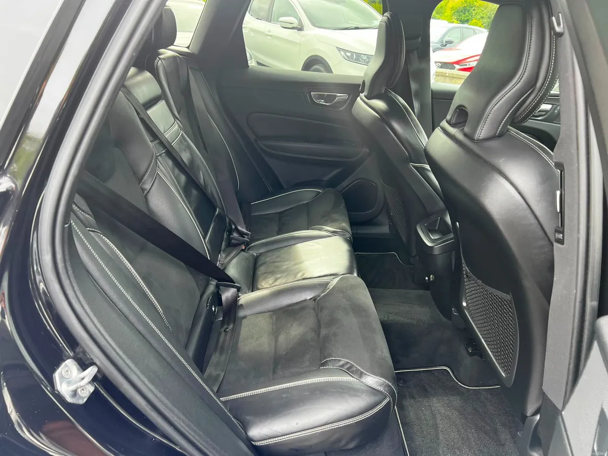 Volvo XC60 2019 - Image 4