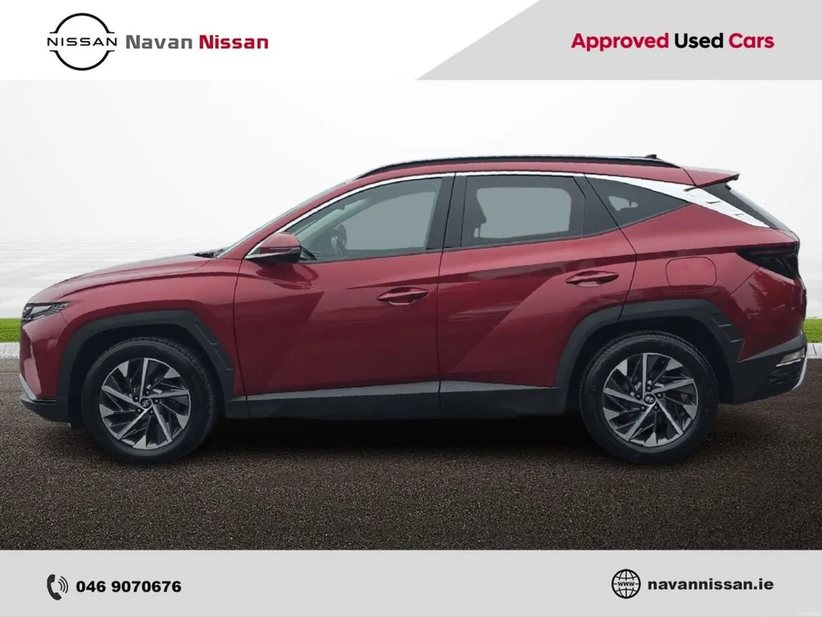 Hyundai Tucson 2WD Executive Plus *4.9% APR!* - Image 4