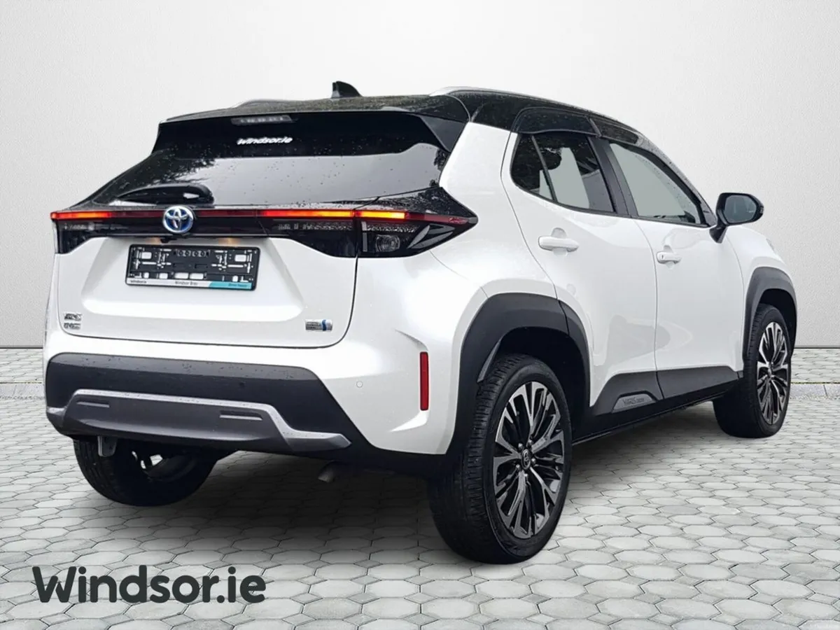 Toyota Yaris Cross Hybrid Adventure - Image 2