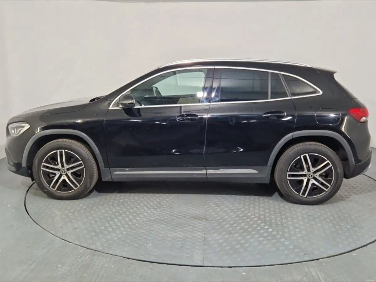 Mercedes-Benz GLA PHEV Progressive - Image 5