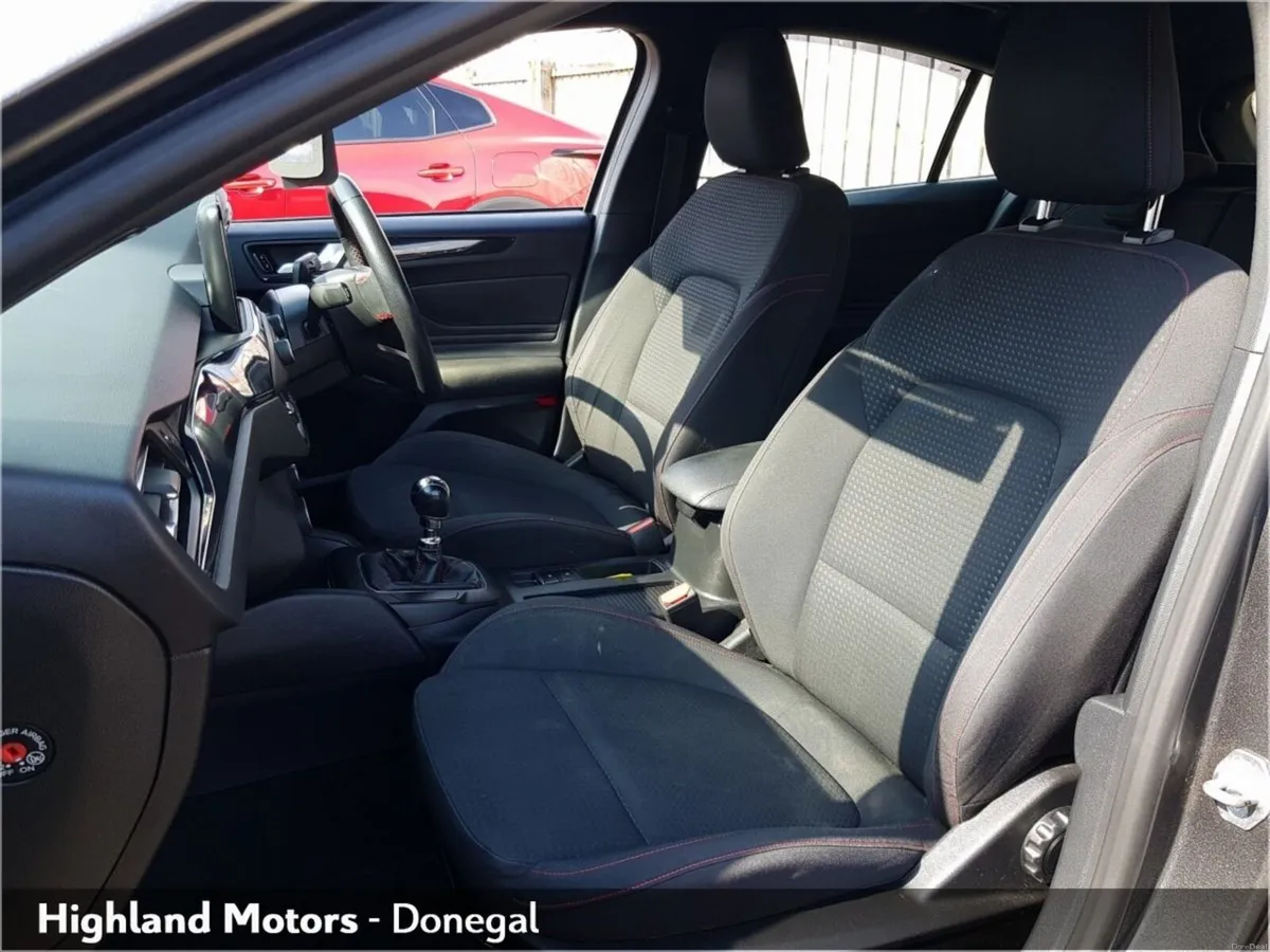 Ford Focus 1.5 TDCi 120PS ST-Line - Image 5