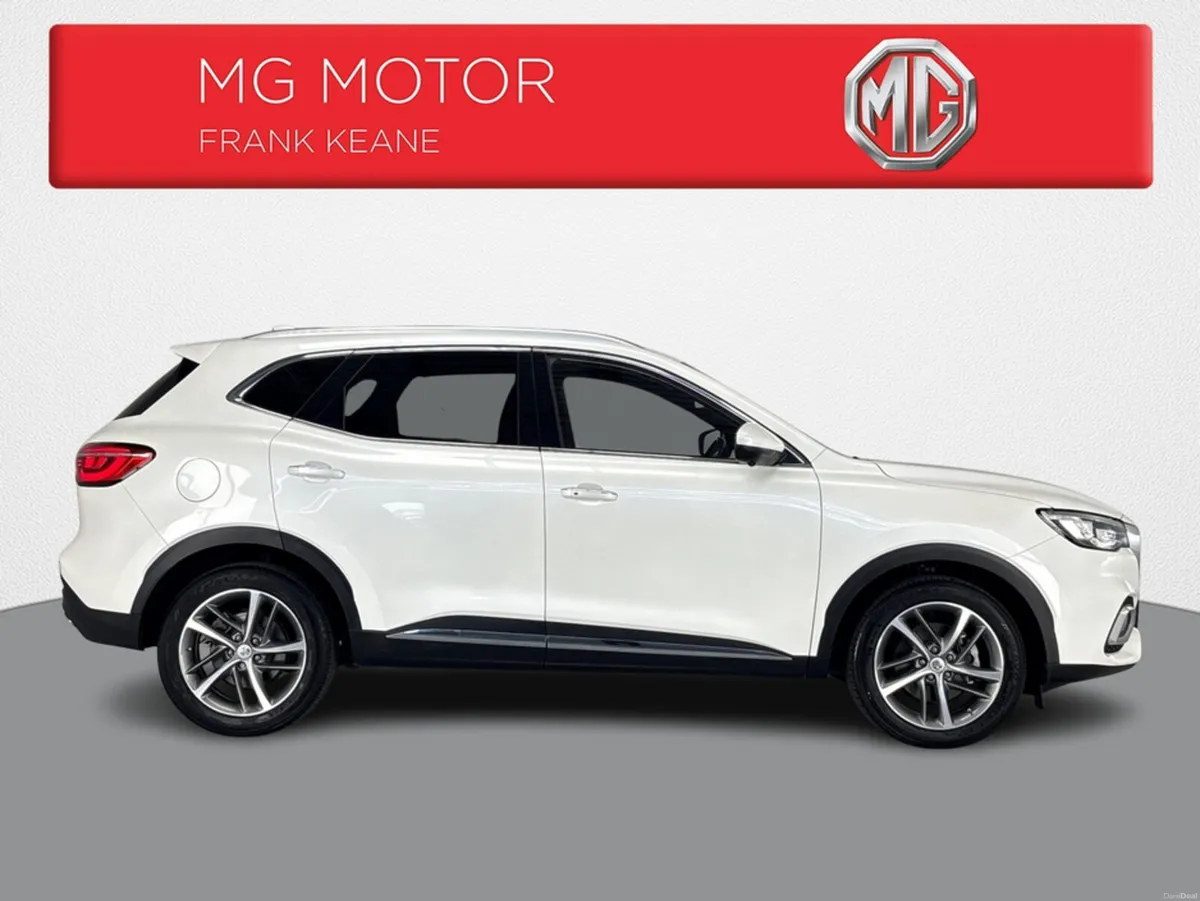 MG HS PHEV - EXCLUSIVE **BLACK AND RED FULL LEATHE - Image 2