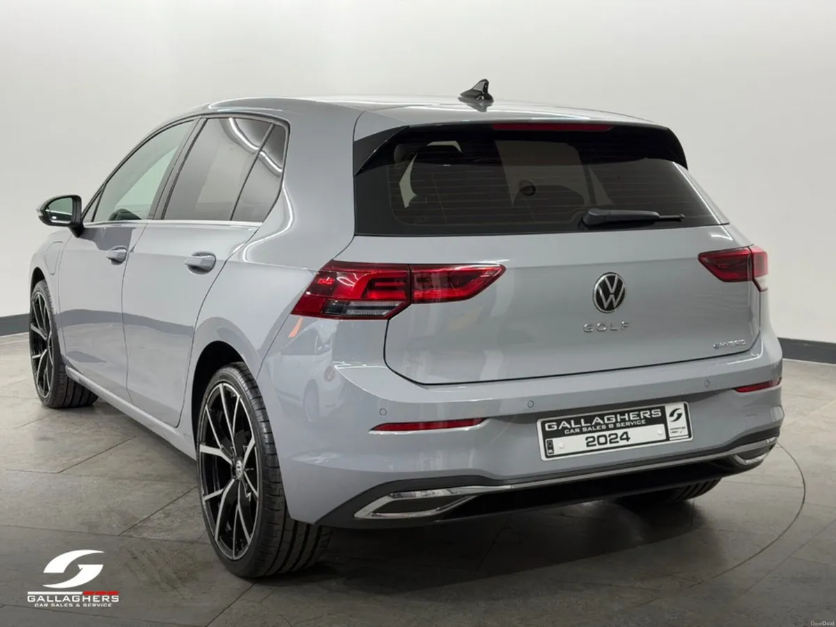 Volkswagen Golf (241) STYLE 1.4 TSI E-HYBRID S DSG - Image 6