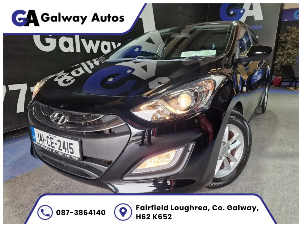 Hyundai i30 1.6 CRDI **LOW MILAGE, REAR SENSORS** - Image 1