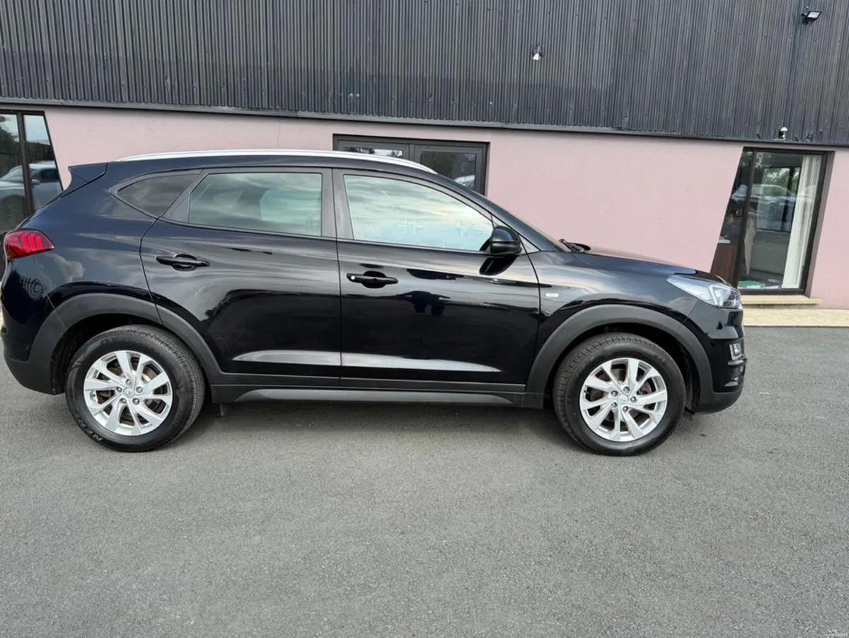Hyundai Tucson SE NAV48V MHEV CRD CRDI NAV - Image 3
