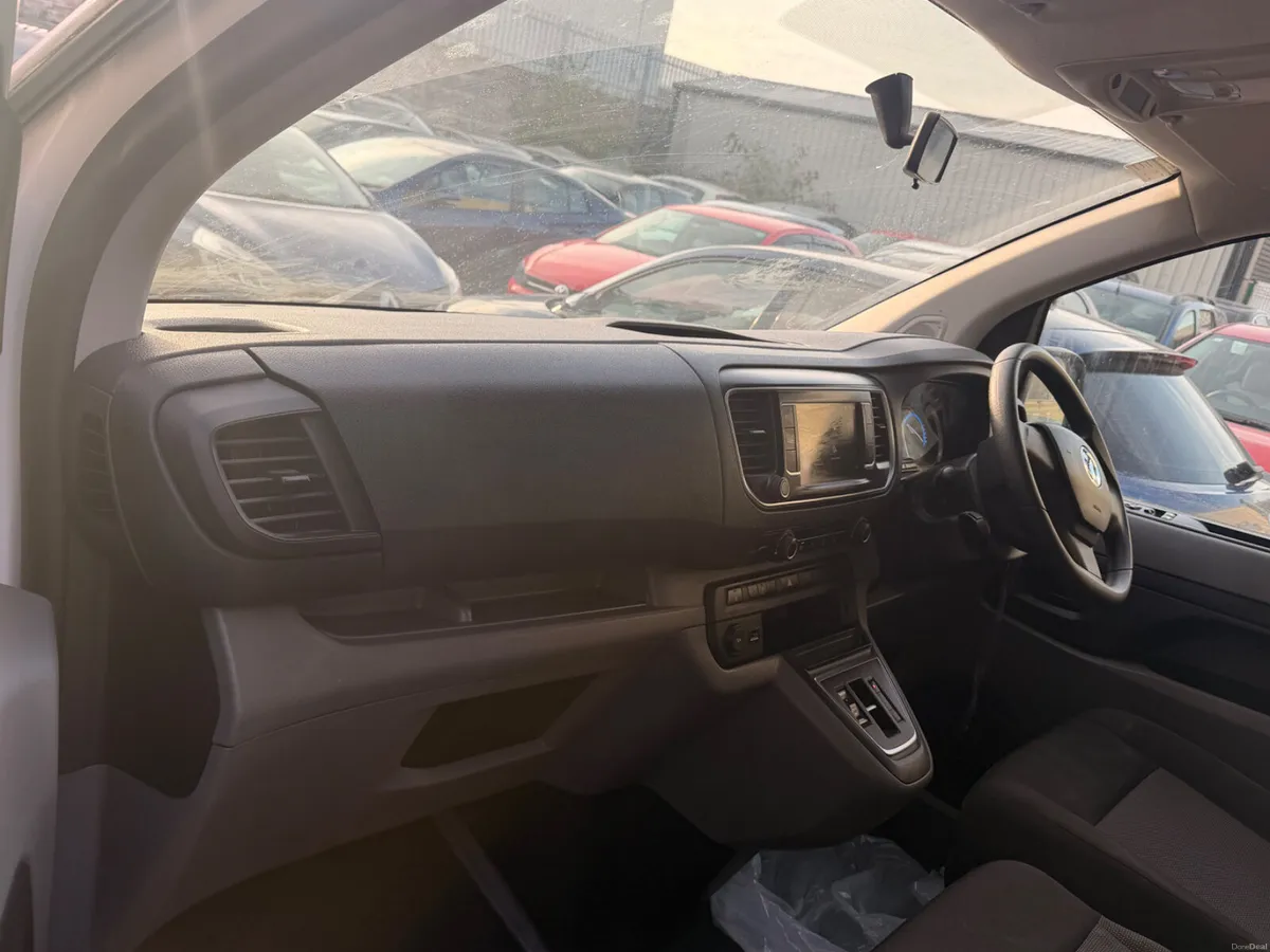 Opel/ Vauxhall Vivaro 2021 electric long wheel bas - Image 2