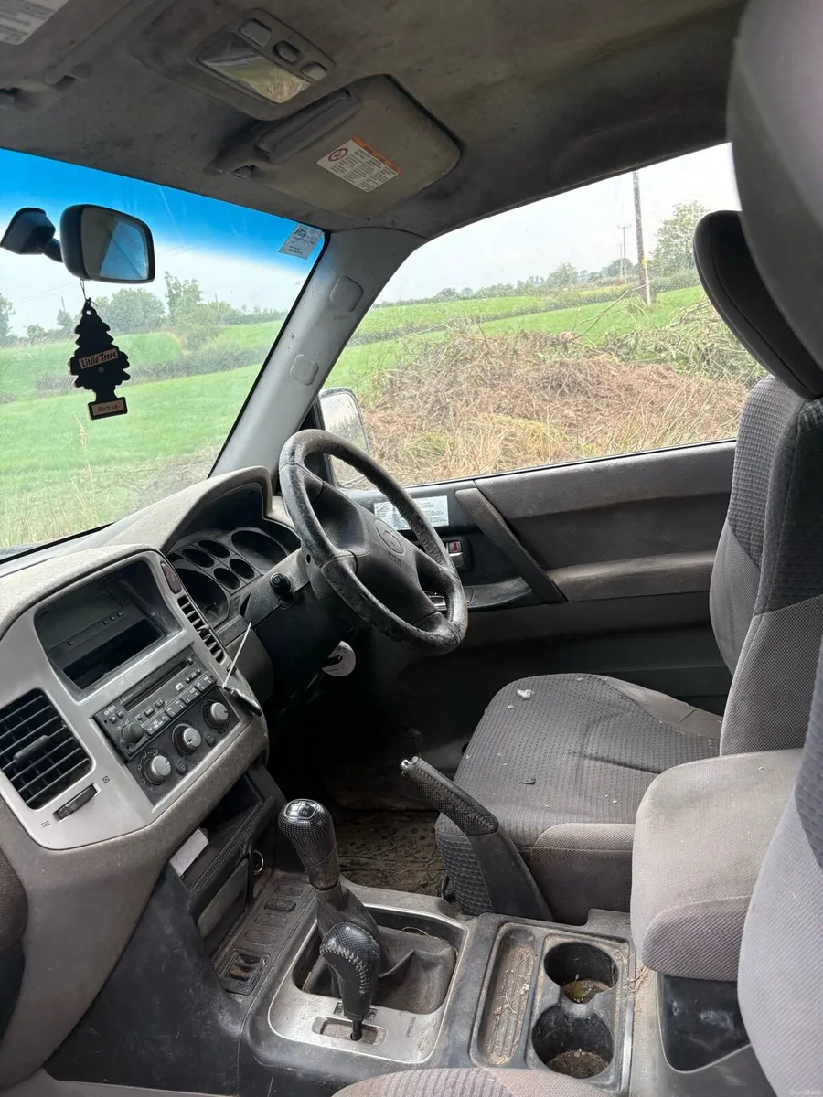 Mitsubishi Pajero - Image 3