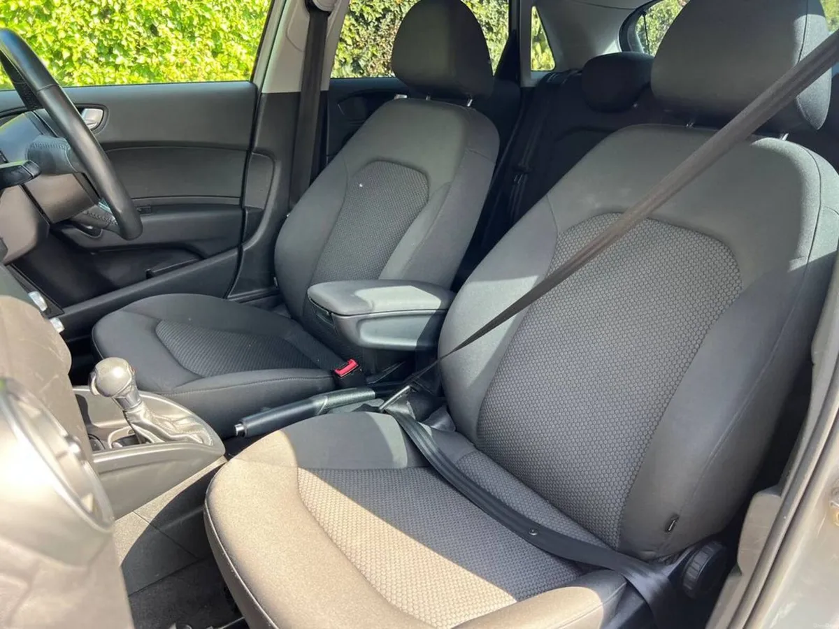Audi A1 S-LINE PACK 1.0 TFSI AUTO // FULL SERVICE - Image 6